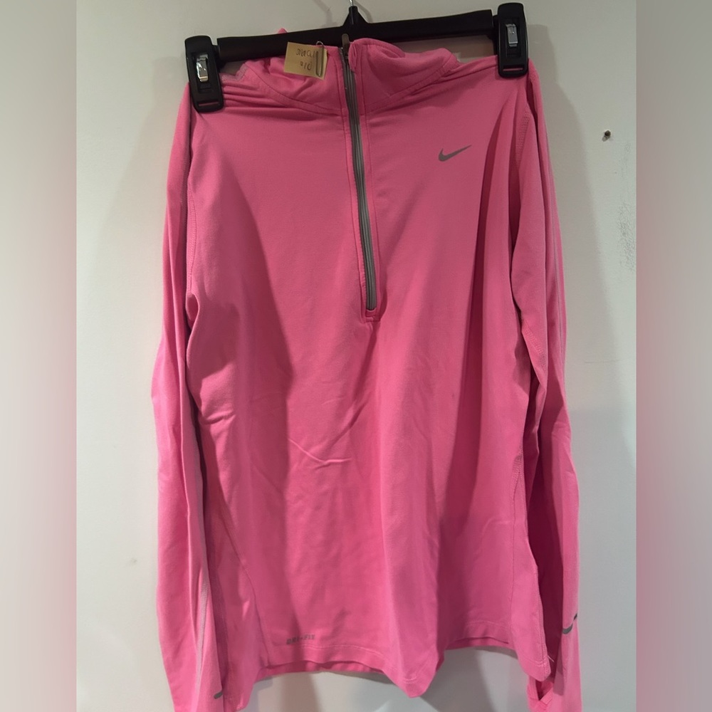 Nike workout top